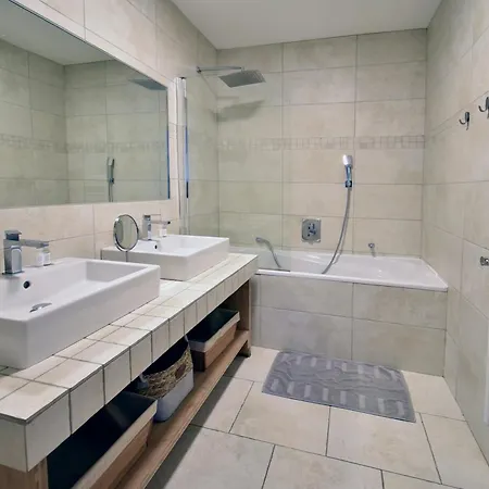 Luxueuse Moderne Avec Piscine & Recemment Renovee, Vue Exceptionnelle! * Cavalaire-sur-Mer