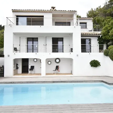 Casa de Férias Luxueuse Moderne Avec Piscine & Recemment Renovee, Vue Exceptionnelle! Cavalaire-sur-Mer