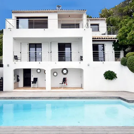 Luxueuse Moderne Avec Piscine & Recemment Renovee, Vue Exceptionnelle! Cavalaire-sur-Mer