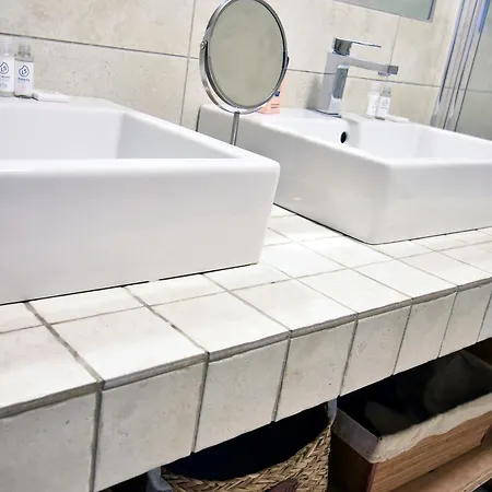 Luxueuse Moderne Avec Piscine & Recemment Renovee, Vue Exceptionnelle! Σπίτι διακοπών