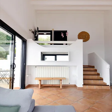 Luxueuse Moderne Avec Piscine & Recemment Renovee, Vue Exceptionnelle! *