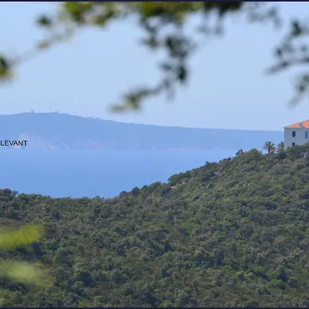 Σπίτι διακοπών Luxueuse Moderne Avec Piscine & Recemment Renovee, Vue Exceptionnelle! *